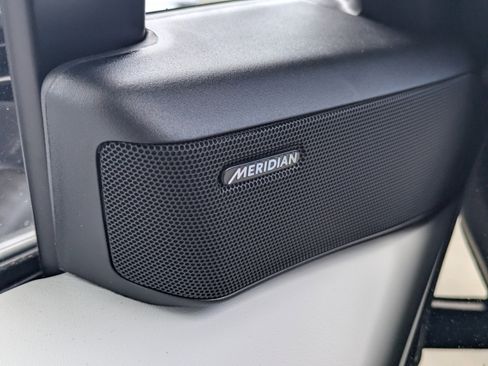 Used 2026 Land Rover Range Rover Sport SE image 25