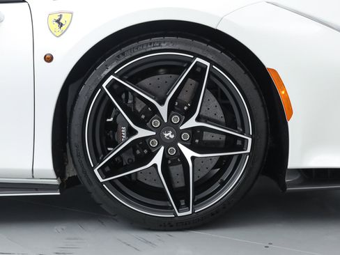 Certified 2020 Ferrari 488 Pista Spider image 40
