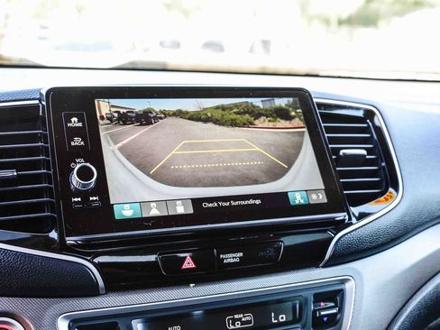 Used 2024 Honda Ridgeline Sport image 29