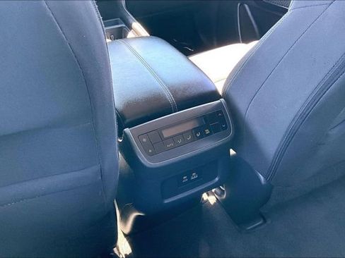 Certified 2024 Nissan Pathfinder SV image 10