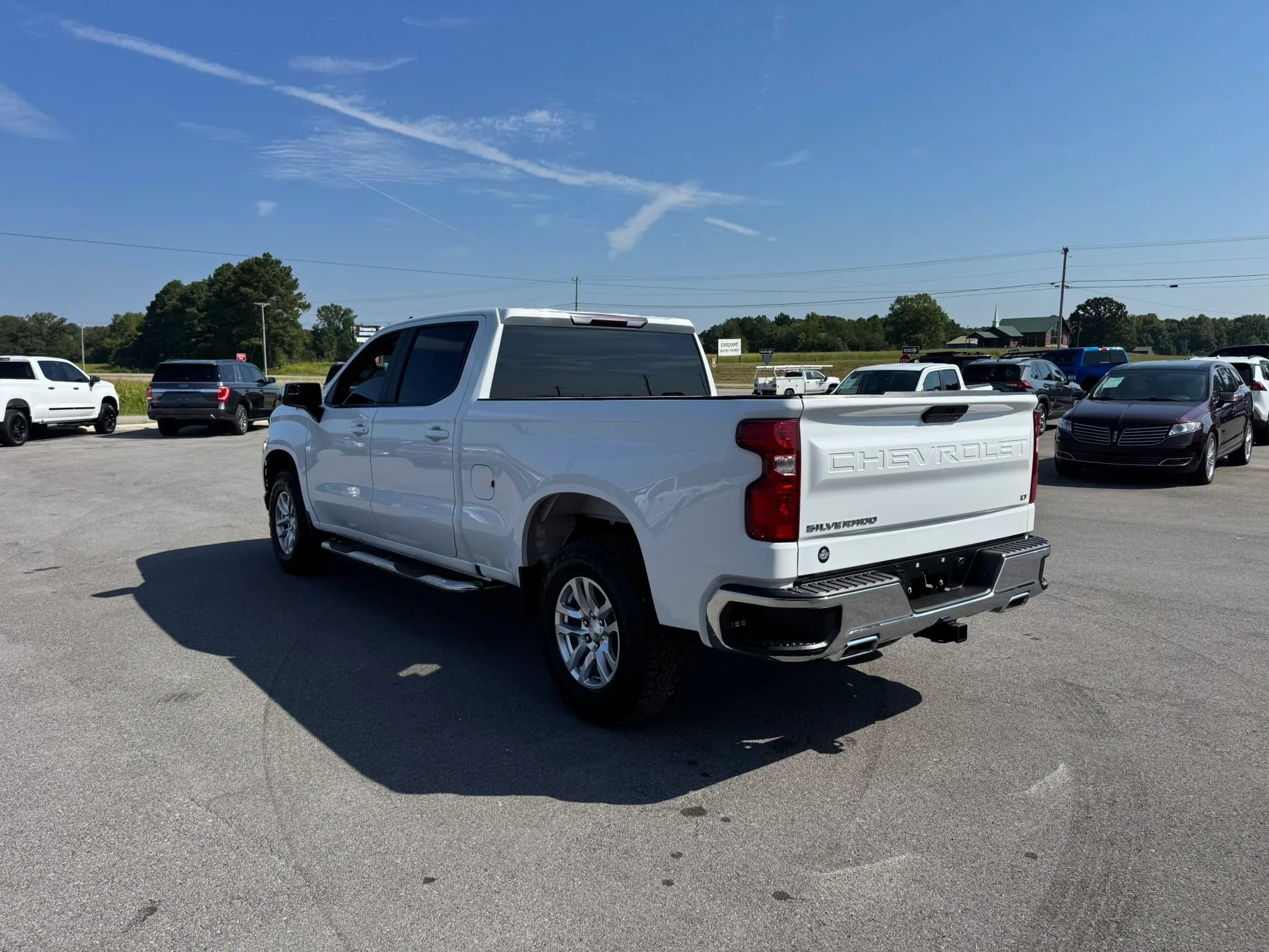 Used 2021 Chevrolet Silverado 1500 LT w/ Z71 Off-Road Package AWD/4WD image 3