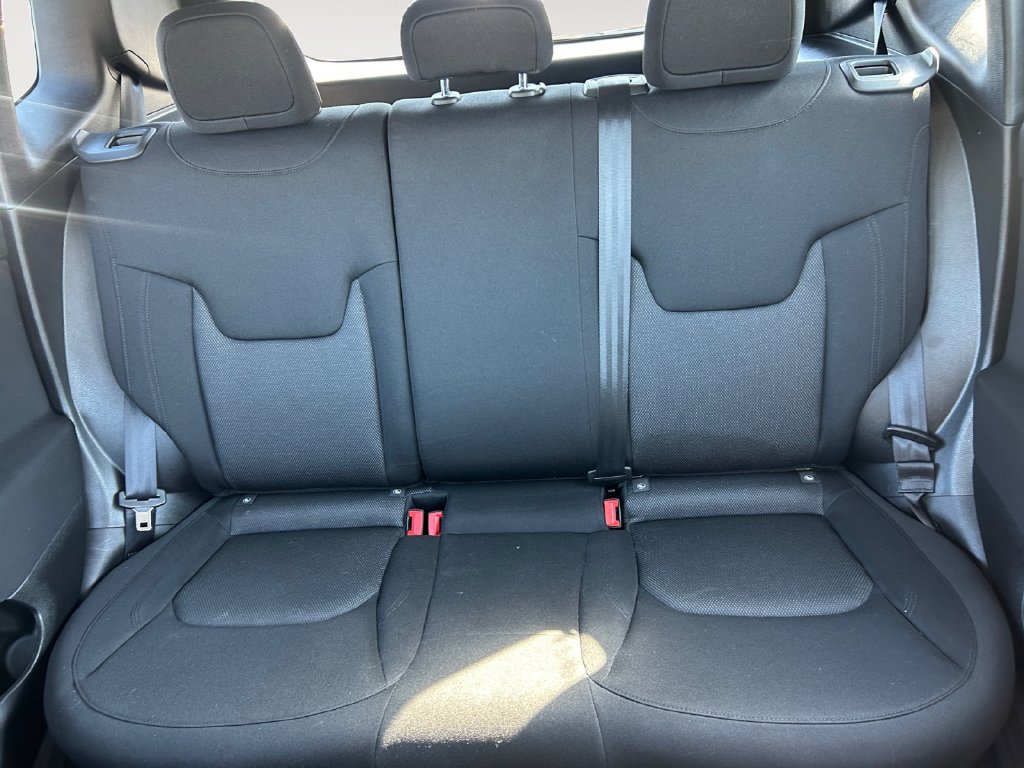 Used 2021 Jeep Renegade Sport AWD/4WD image 13