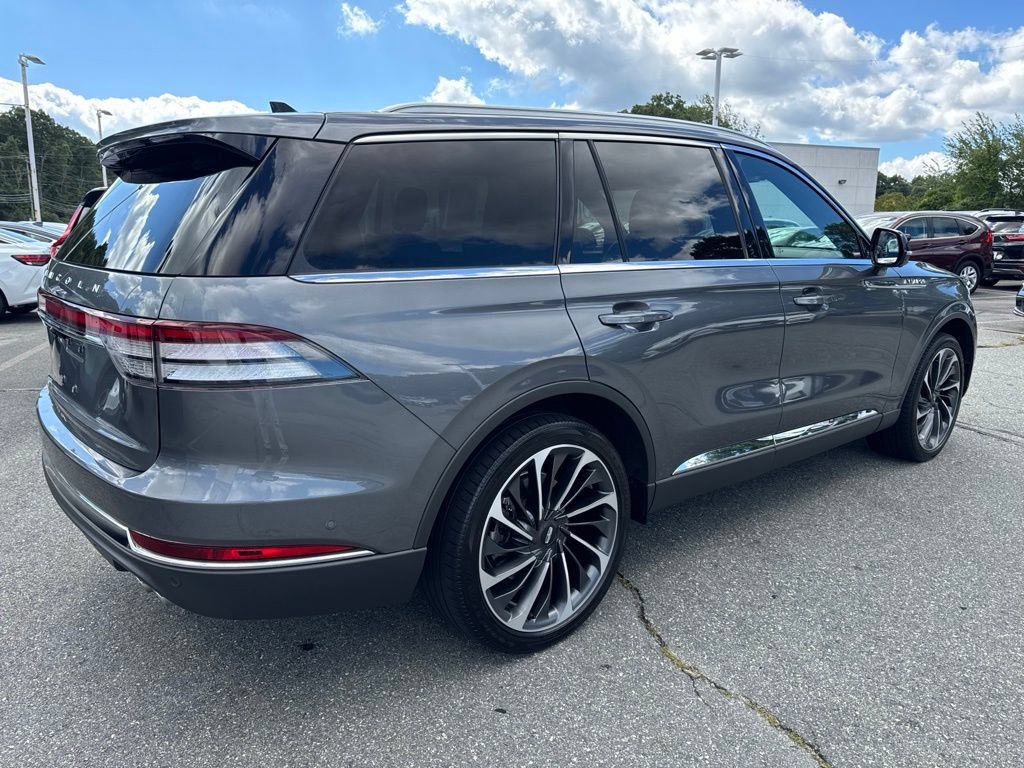 Used 2023 Lincoln Aviator Reserve w/ Equipment Group 201A AWD/4WD image 6