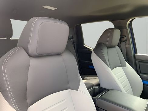 New 2025 Toyota Tacoma TRD Off-Road image 17