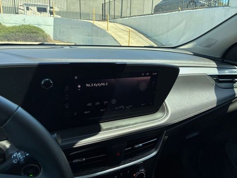 Used 2025 Buick Encore GX Preferred image 20