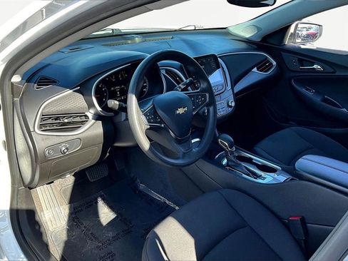 Used 2023 Chevrolet Malibu LT image 14