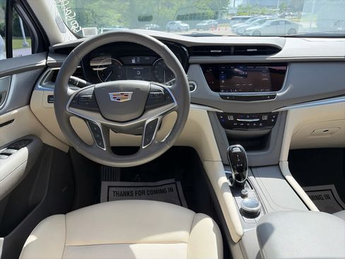 Used 2023 Cadillac XT5 Premium Luxury AWD/4WD image 11