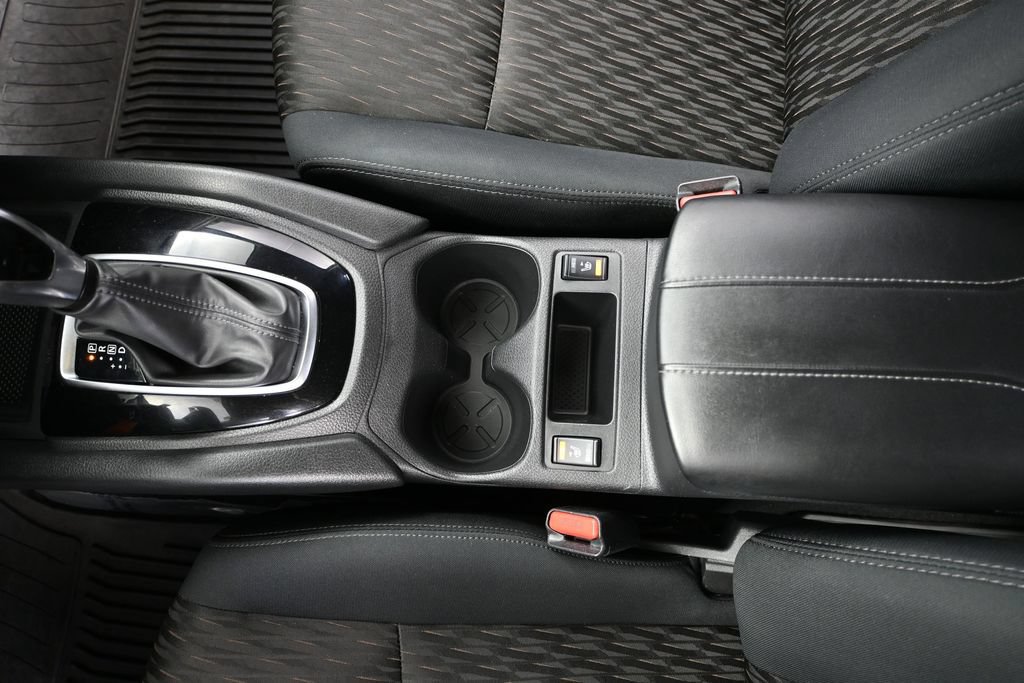 Used 2017 Nissan Rogue S FWD image 24