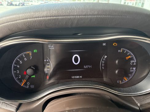 Used 2015 Jeep Grand Cherokee Overland RWD image 20