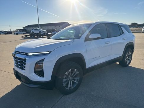 New 2026 Chevrolet Equinox LT image 7