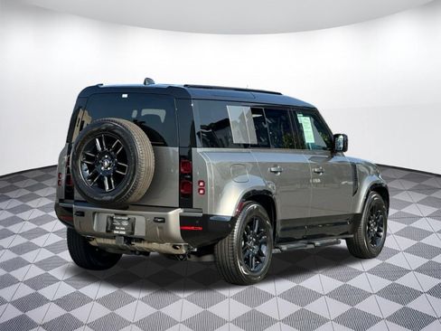 Certified 2025 Land Rover Defender 110 X-Dynamic SE AWD/4WD image 8