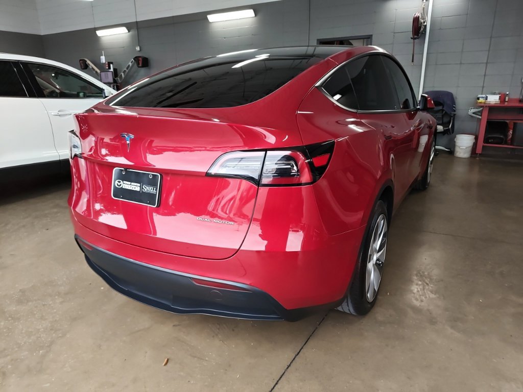 Used 2023 Tesla Model Y Long Range AWD/4WD image 3