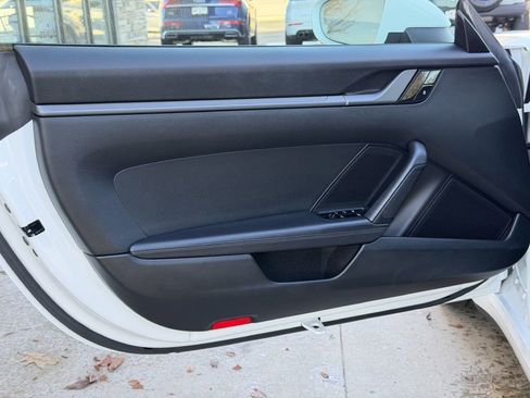 Used 2021 Porsche 911 Carrera image 22