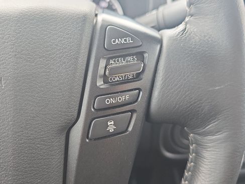 Used 2024 Nissan Frontier SV w/ SV Convenience Package RWD image 17