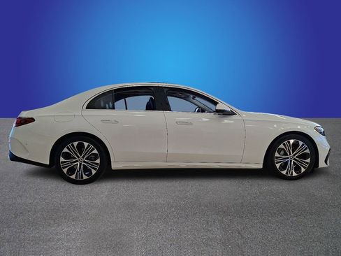 Used 2024 Mercedes-Benz E 350 4MATIC Sedan image 7