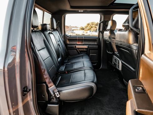 Used 2018 Ford F150 Raptor w/ Equipment Group 802A Luxury image 39