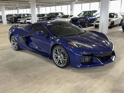 Used 2025 Chevrolet Corvette Z06 image 1