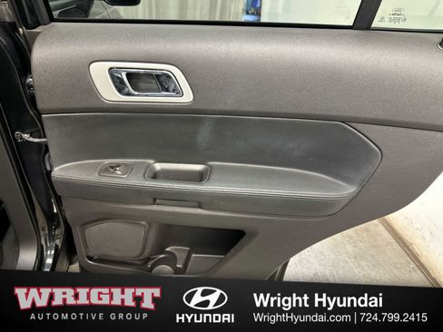 Used 2015 Ford Explorer XLT image 16