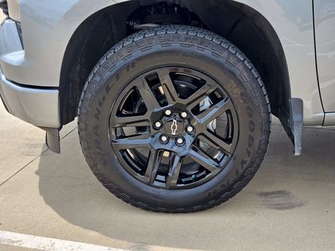 Used 2025 Chevrolet Silverado 1500 Custom AWD/4WD image 17
