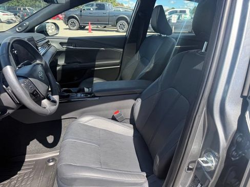 Used 2025 Toyota Camry XSE w/ Premium Plus Package AWD/4WD image 3