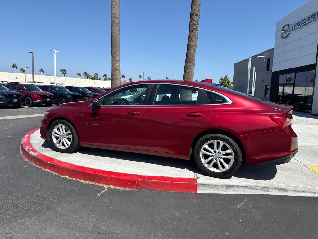Used 2018 Chevrolet Malibu LT FWD image 9