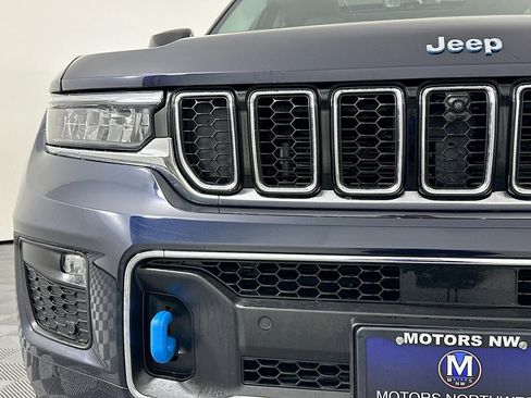 Used 2022 Jeep Grand Cherokee Overland w/ Advanced Protech Group III image 6