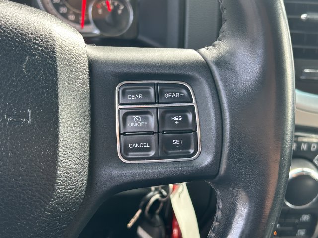 Used 2014 RAM 1500 Classic SLT w/ Luxury Group AWD/4WD image 16