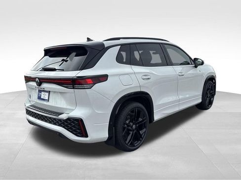 New 2026 Volkswagen Tiguan SE R-Line FWD image 5