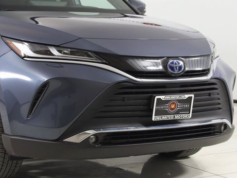 Used 2023 Toyota Venza XLE image 35