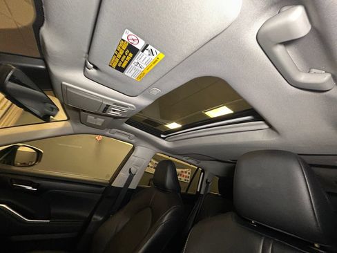 Used 2026 Toyota Highlander XLE AWD/4WD image 18