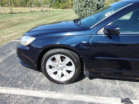 Used 2011 Chrysler 200 Touring image 28