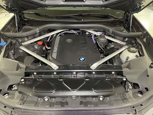 Used 2023 BMW X7 xDrive40i w/ Executive Package image 28