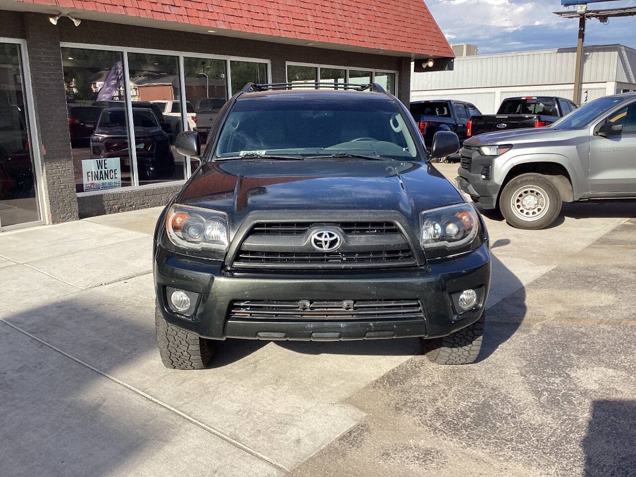 Used 2008 Toyota 4Runner Limited w/ Limited Extra Value Pkg 1 AWD/4WD image 3