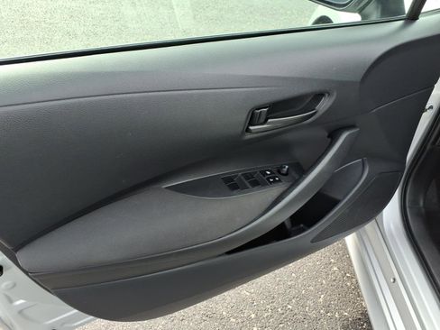 Used 2023 Toyota Corolla LE image 9