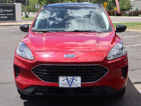 Used 2022 Ford Escape SE w/ SE Sport Appearance Package FWD image 12