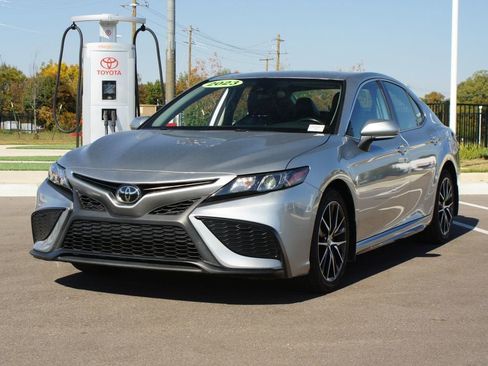 Used 2023 Toyota Camry SE image 20