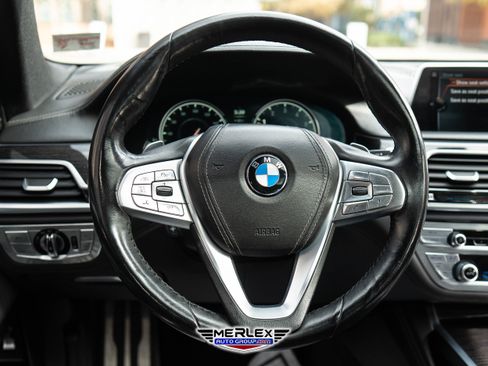Used 2016 BMW 750i xDrive image 26
