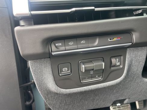 Used 2026 Cadillac Escalade V w/ LPO, Floor Liner Package image 11