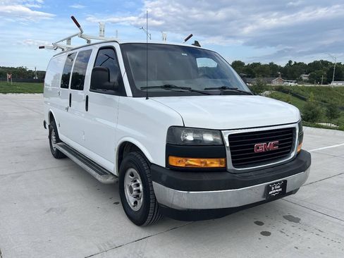Used 2019 GMC Savana 2500 w/ Driver Convenience Package RWD image 4