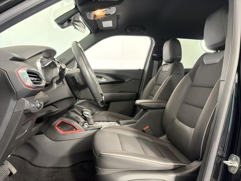 Used 2023 Chevrolet TrailBlazer RS FWD image 6