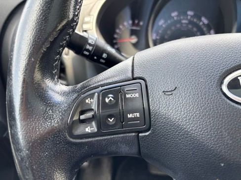 Used 2011 Kia Sportage EX w/ Premium Pkg w/Leather Seats AWD/4WD image 8