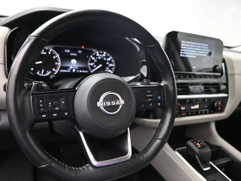 Used 2022 Nissan Pathfinder SL w/ SL Premium Package AWD/4WD image 23