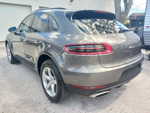 Used 2017 Porsche Macan AWD/4WD image 10