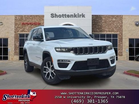 Used 2025 Jeep Grand Cherokee Limited RWD image 1