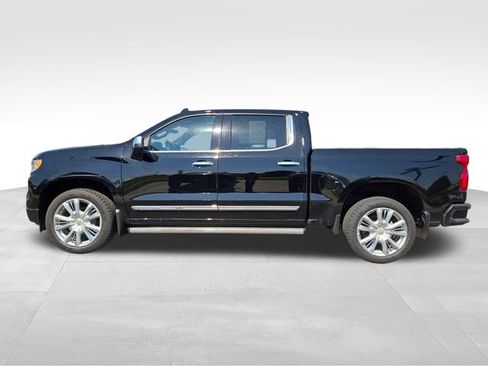 Used 2023 Chevrolet Silverado 1500 High Country w/ High Country Premium Package AWD/4WD image 10