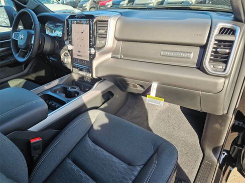 New 2026 RAM 1500 4x4 Crew Cab image 20
