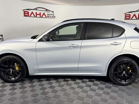 Used 2020 Alfa Romeo Stelvio Ti Sport w/ Quick Order Package 22S Sport AWD/4WD image 3