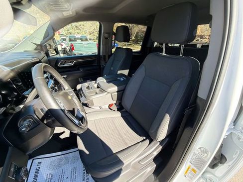 Used 2024 Chevrolet Silverado 2500 LT image 19