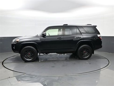 Used 2018 Toyota 4Runner TRD Off-Road Premium image 8
