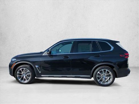 New 2026 BMW X5 sDrive40i image 5